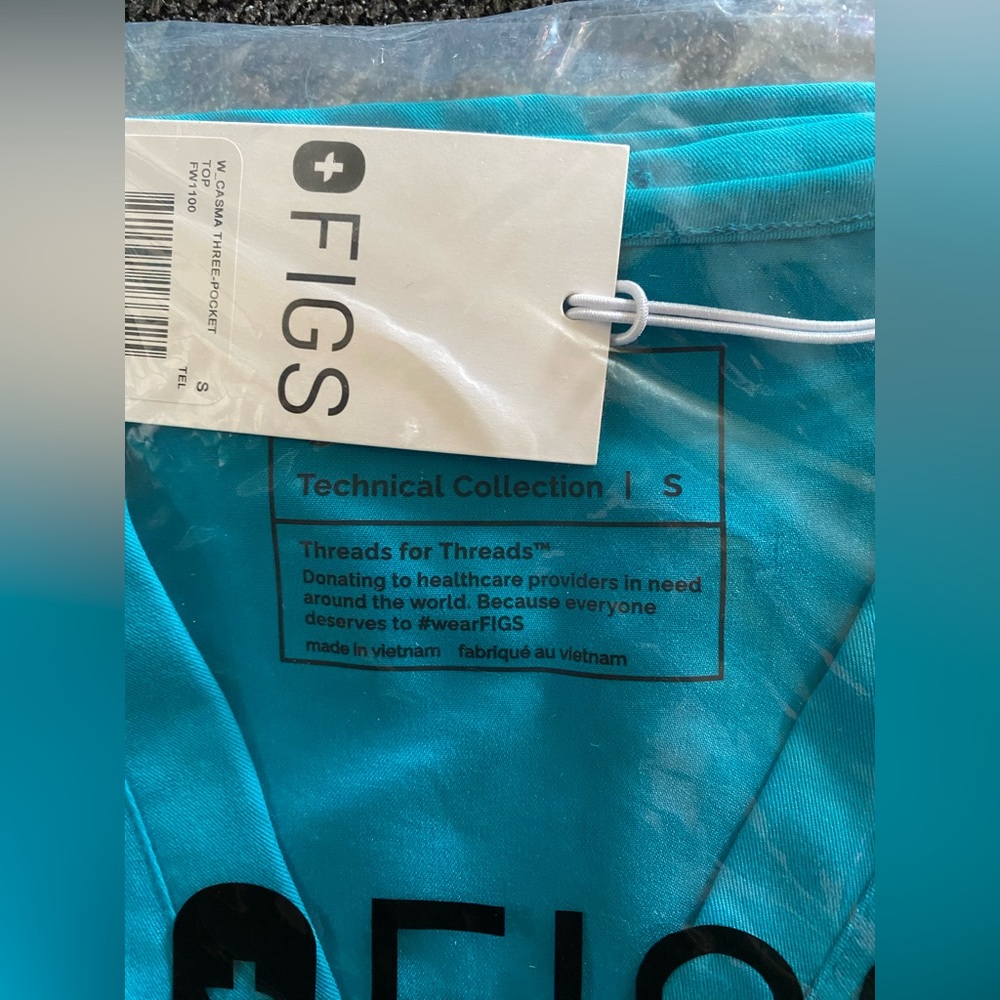 Figs scrub Catarina top. Teal
